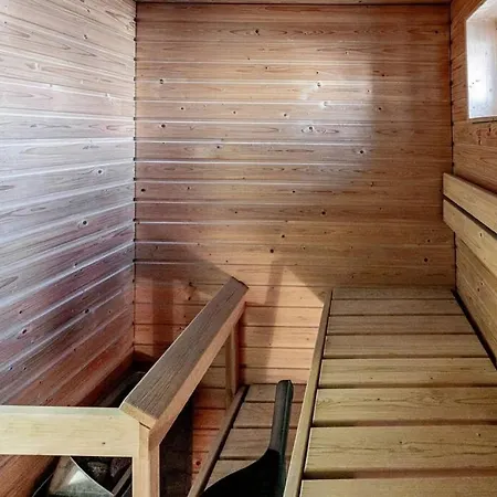 Sleepwell, Leppaevaara, 71m2 With Private Sauna Apartament